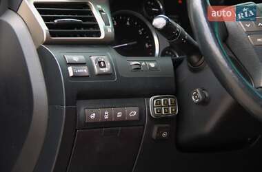 Позашляховик / Кросовер Lexus LX 2014 в 