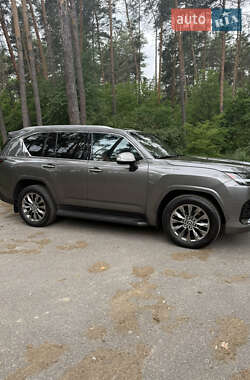 Внедорожник / Кроссовер Lexus LX 2023 в 