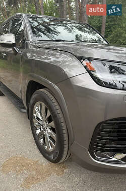 Внедорожник / Кроссовер Lexus LX 2023 в 