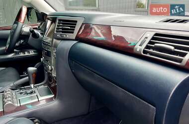 Внедорожник / Кроссовер Lexus LX 2011 в 