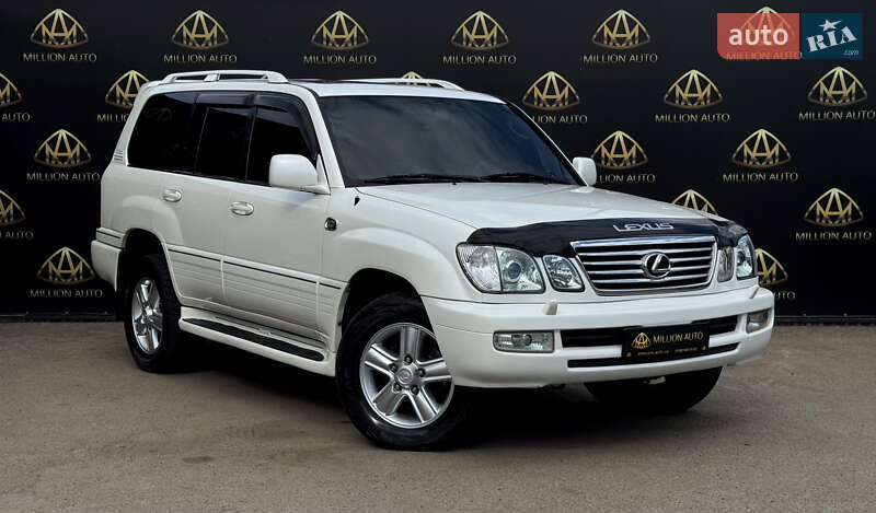 Позашляховик / Кросовер Lexus LX 2005 в 