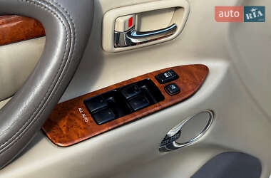 Позашляховик / Кросовер Lexus LX 2005 в 