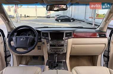 Внедорожник / Кроссовер Lexus LX 2010 в 