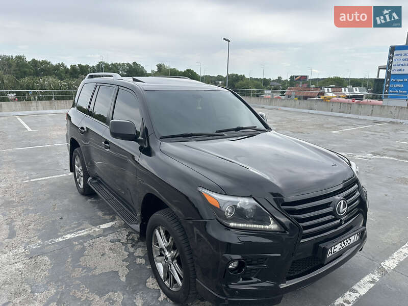 Внедорожник / Кроссовер Lexus LX 2008 в 