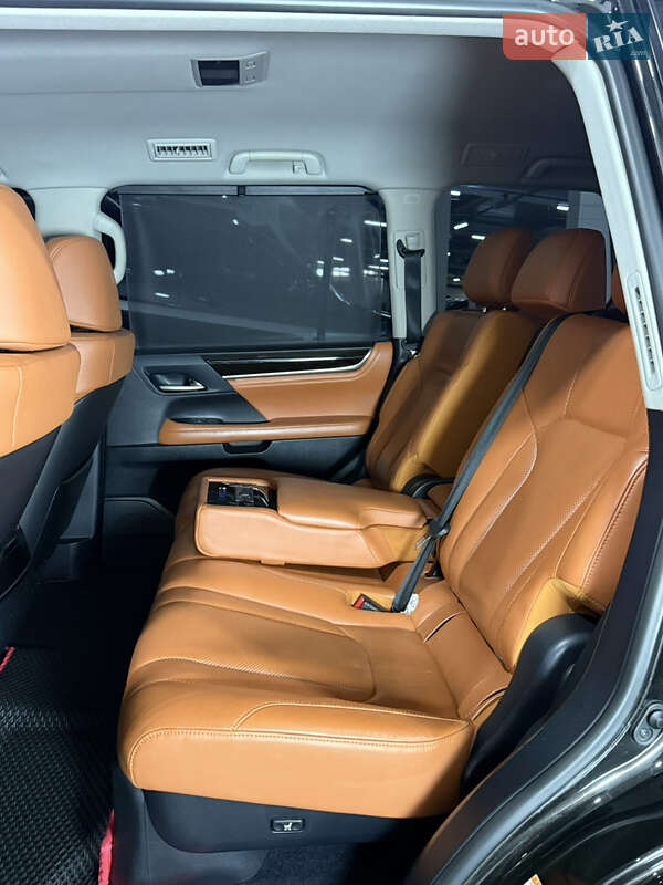 Позашляховик / Кросовер Lexus LX 2015 в Одесі