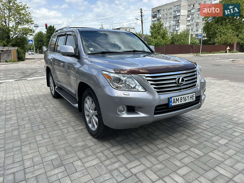 Lexus LX 2008