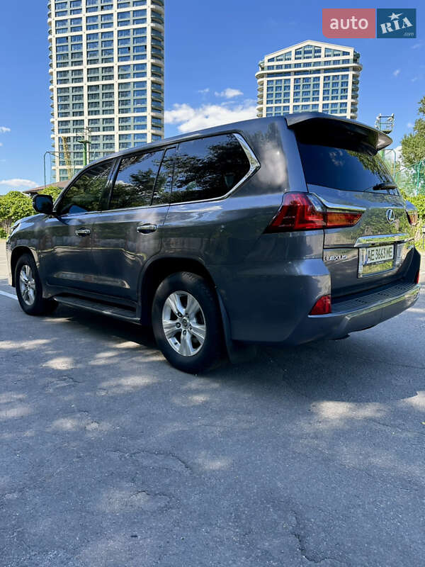 Внедорожник / Кроссовер Lexus LX 2017 в Днепре