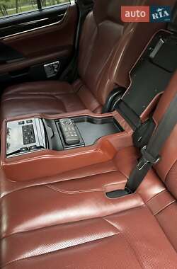 Внедорожник / Кроссовер Lexus LX 2017 в 