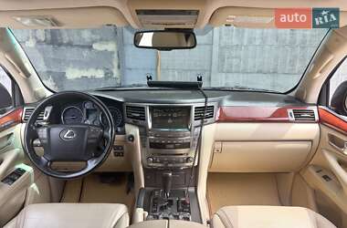 Внедорожник / Кроссовер Lexus LX 2008 в 