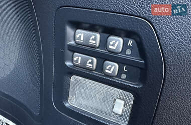 Позашляховик / Кросовер Lexus LX 2010 в 
