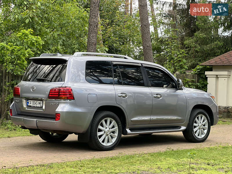 Позашляховик / Кросовер Lexus LX 2008 в Києві