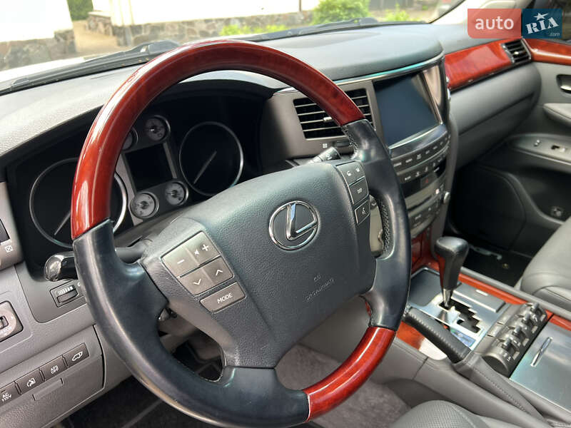 Позашляховик / Кросовер Lexus LX 2008 в Києві