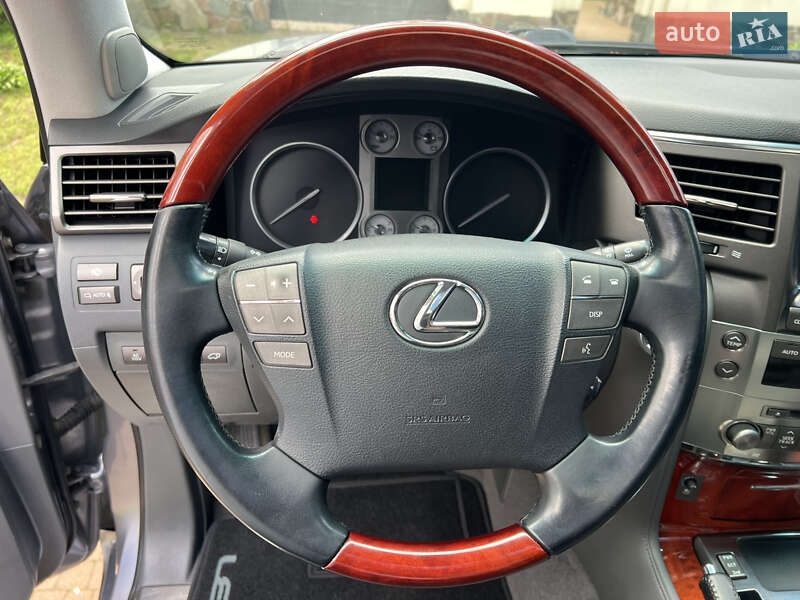 Позашляховик / Кросовер Lexus LX 2008 в Києві