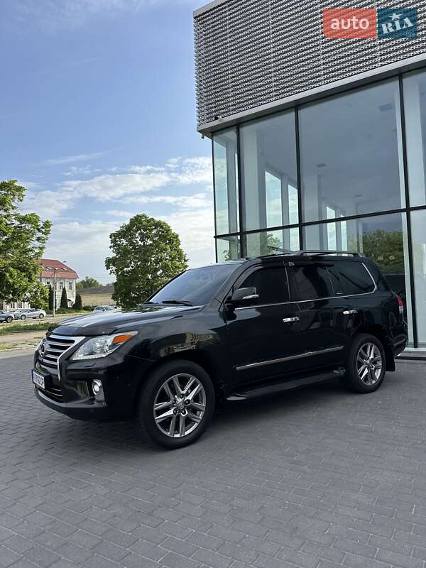 Позашляховик / Кросовер Lexus LX 2014 в Києві