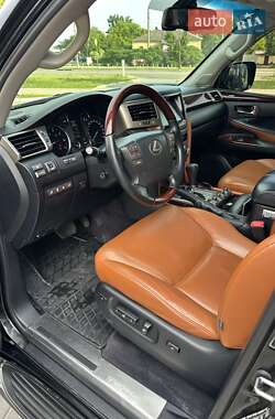 Позашляховик / Кросовер Lexus LX 2014 в 