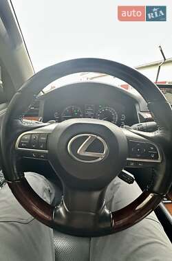 Внедорожник / Кроссовер Lexus LX 2017 в 