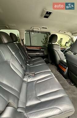 Внедорожник / Кроссовер Lexus LX 2017 в 