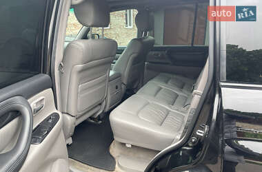 Внедорожник / Кроссовер Lexus LX 2004 в 