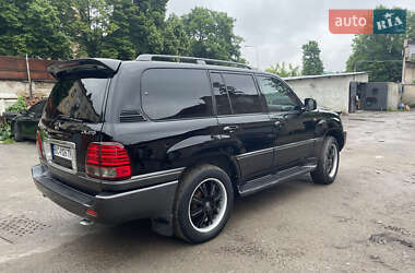 Внедорожник / Кроссовер Lexus LX 2004 в 