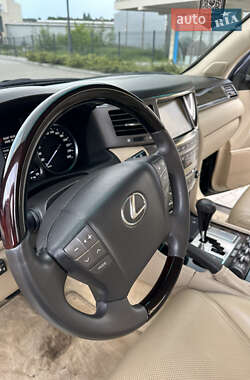 Внедорожник / Кроссовер Lexus LX 2008 в 