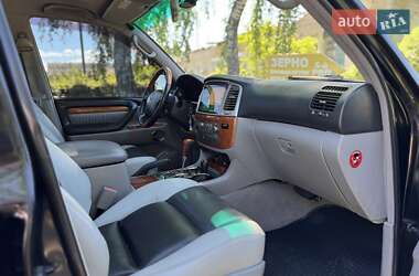 Внедорожник / Кроссовер Lexus LX 2005 в 