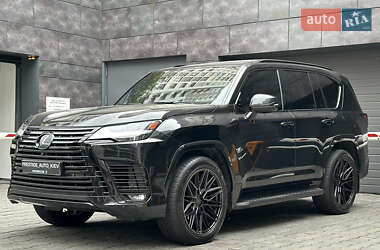 Внедорожник / Кроссовер Lexus LX 2022 в 