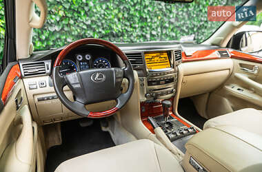 Внедорожник / Кроссовер Lexus LX 2010 в 