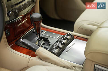 Внедорожник / Кроссовер Lexus LX 2010 в 