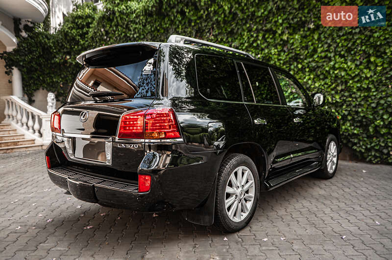 Внедорожник / Кроссовер Lexus LX 2010 в Одессе