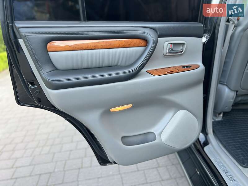 Позашляховик / Кросовер Lexus LX 2004 в Хмельницькому