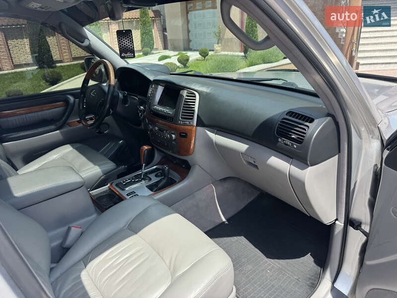 Внедорожник / Кроссовер Lexus LX 2006 в Тячеве