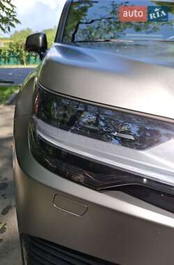 Позашляховик / Кросовер Lexus LX 2023 в 