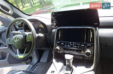 Позашляховик / Кросовер Lexus LX 2023 в 