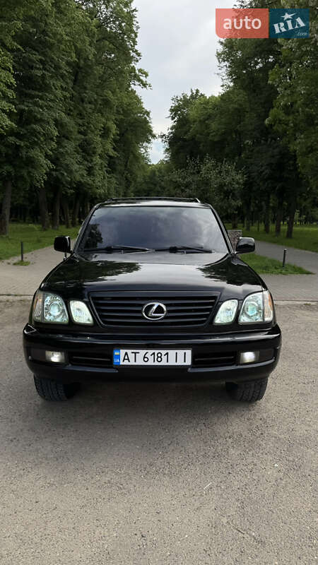 Внедорожник / Кроссовер Lexus LX 2005 в 