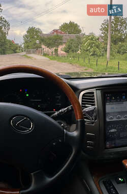 Внедорожник / Кроссовер Lexus LX 2005 в 