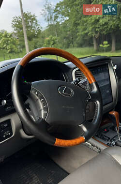 Внедорожник / Кроссовер Lexus LX 2005 в 