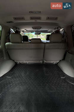 Внедорожник / Кроссовер Lexus LX 2005 в 
