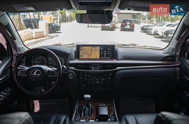 Внедорожник / Кроссовер Lexus LX 2017 в 