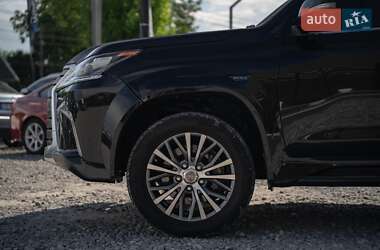 Внедорожник / Кроссовер Lexus LX 2017 в 