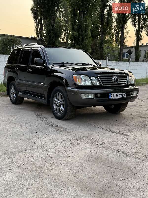 Внедорожник / Кроссовер Lexus LX 2004 в Киеве