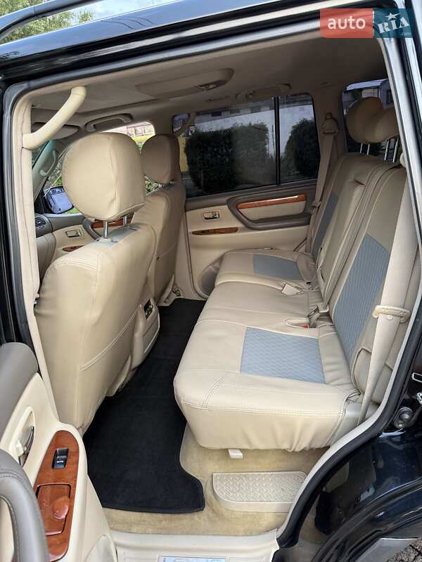 Внедорожник / Кроссовер Lexus LX 2004 в Киеве