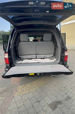 Внедорожник / Кроссовер Lexus LX 2005 в 