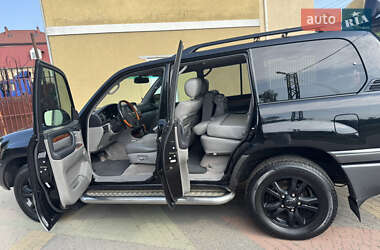 Внедорожник / Кроссовер Lexus LX 2005 в 