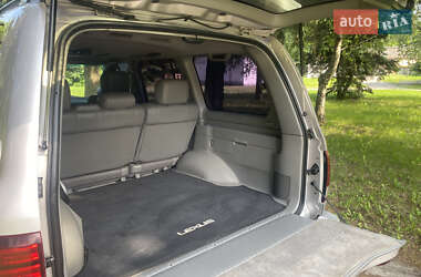 Внедорожник / Кроссовер Lexus LX 2003 в 