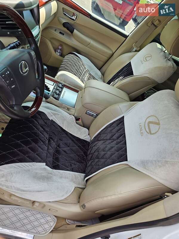 Внедорожник / Кроссовер Lexus LX 2008 в Днепре