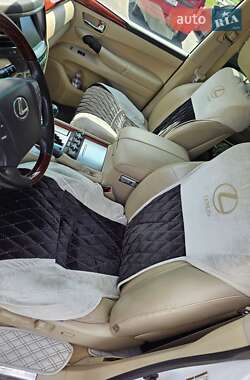 Внедорожник / Кроссовер Lexus LX 2008 в 