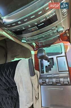 Внедорожник / Кроссовер Lexus LX 2008 в 