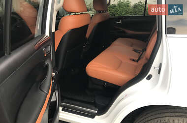Позашляховик / Кросовер Lexus LX 2011 в 