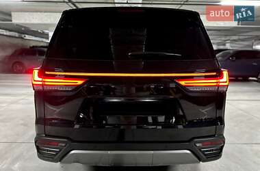 Внедорожник / Кроссовер Lexus LX 2023 в 