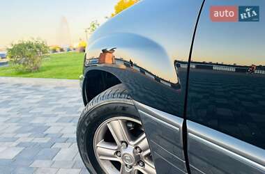 Внедорожник / Кроссовер Lexus LX 2006 в 